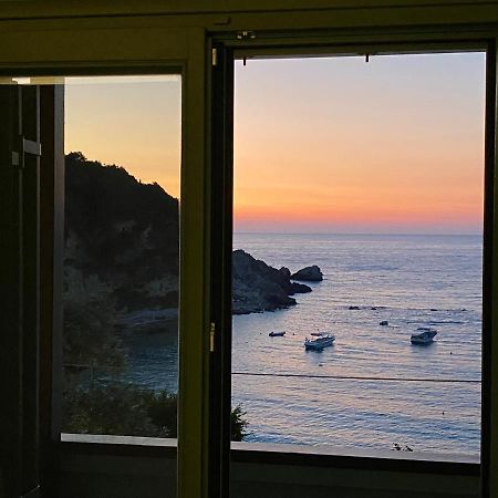 Caltabania Suites Áyios Nikítas Extérieur photo