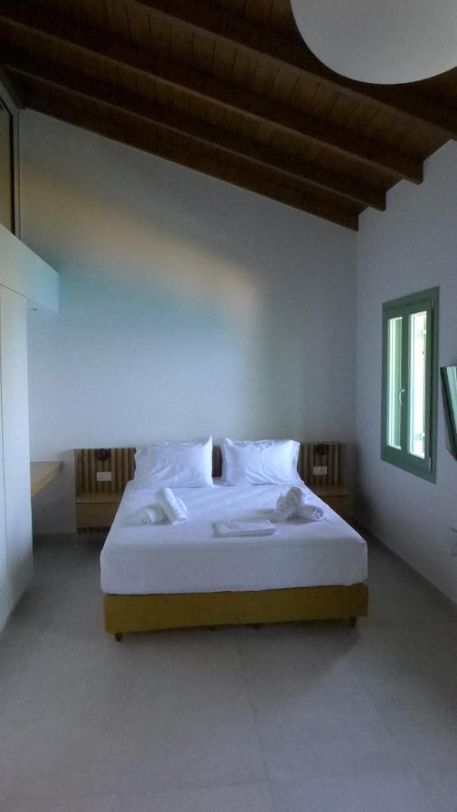 Caltabania Suites Áyios Nikítas Extérieur photo