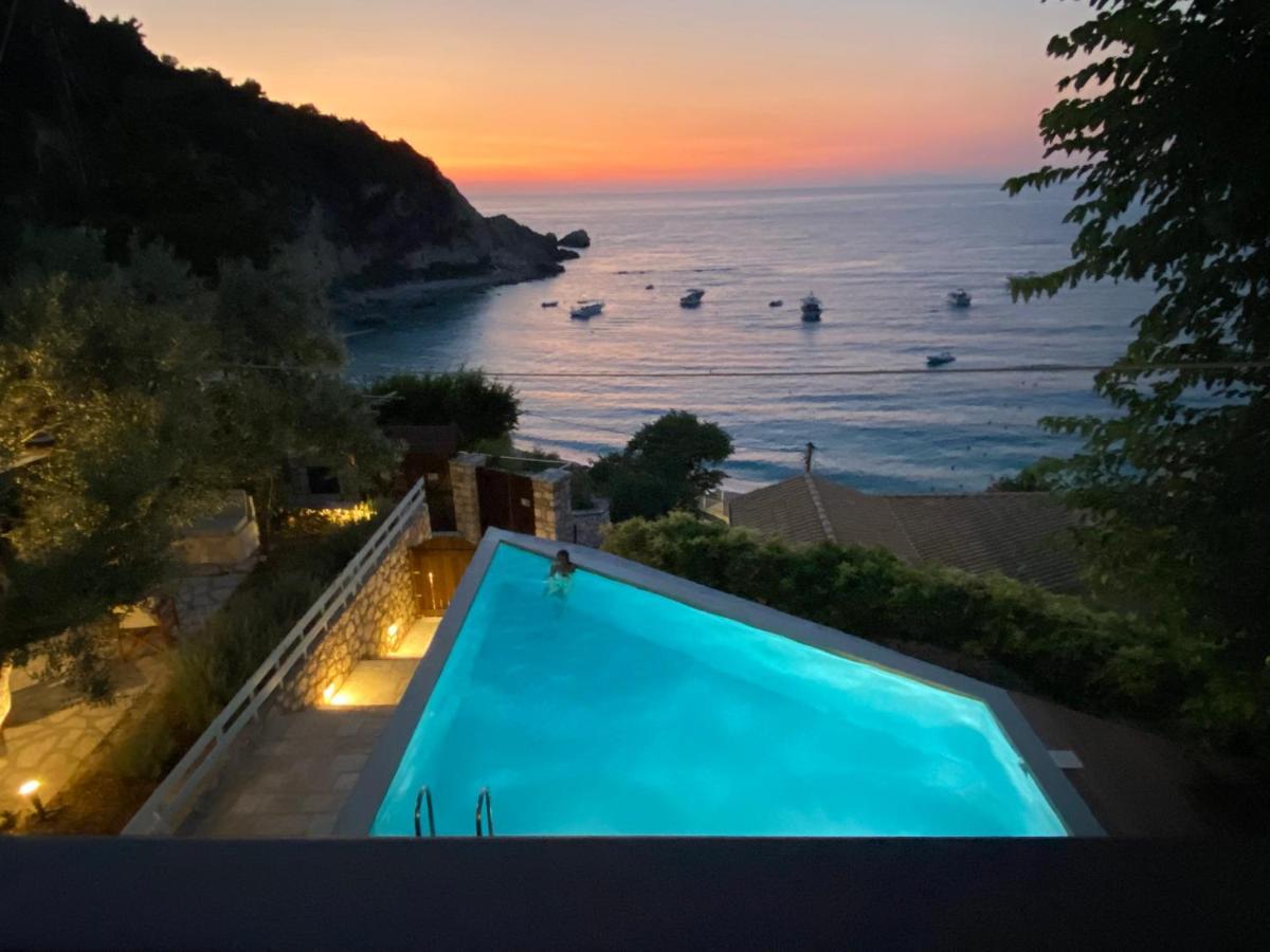 Caltabania Suites Áyios Nikítas Extérieur photo