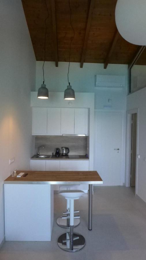 Caltabania Suites Áyios Nikítas Extérieur photo