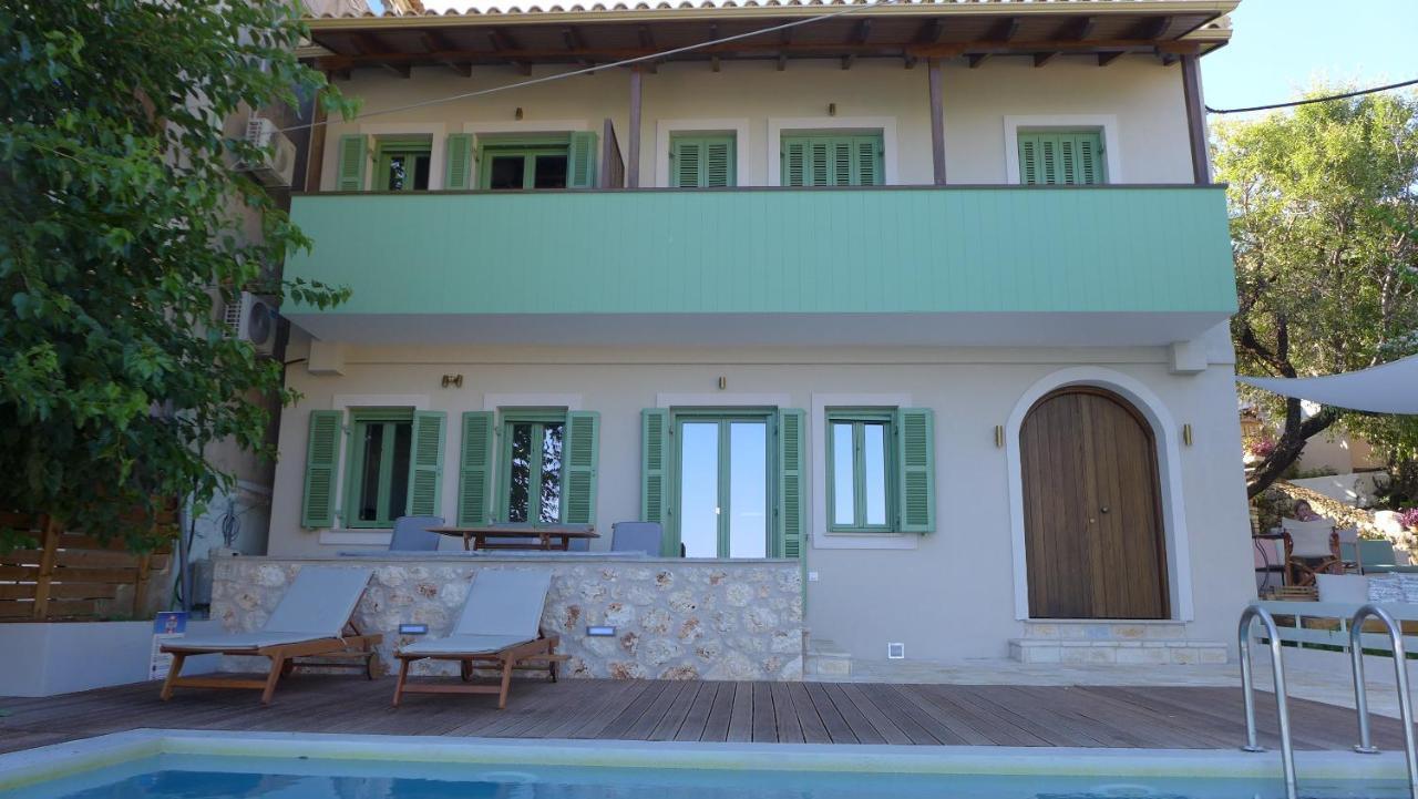 Caltabania Suites Áyios Nikítas Extérieur photo