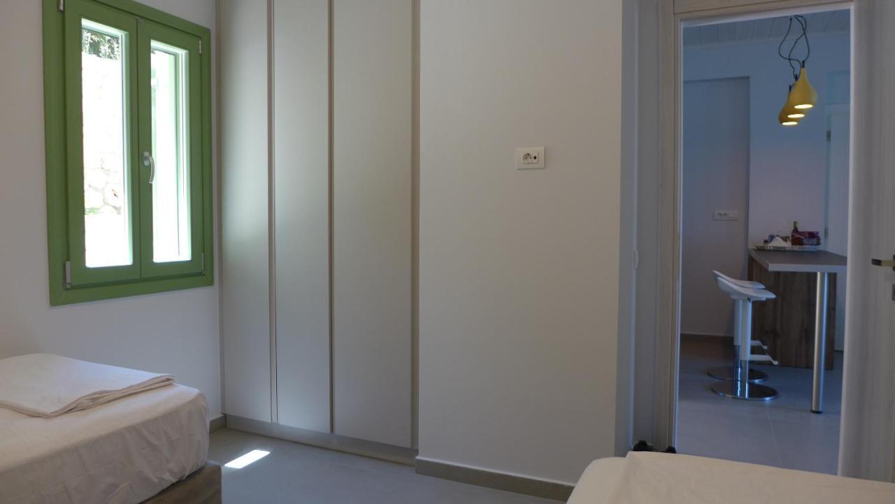 Caltabania Suites Áyios Nikítas Extérieur photo