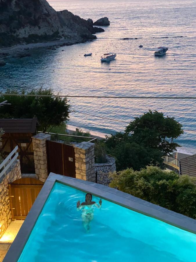 Caltabania Suites Áyios Nikítas Extérieur photo