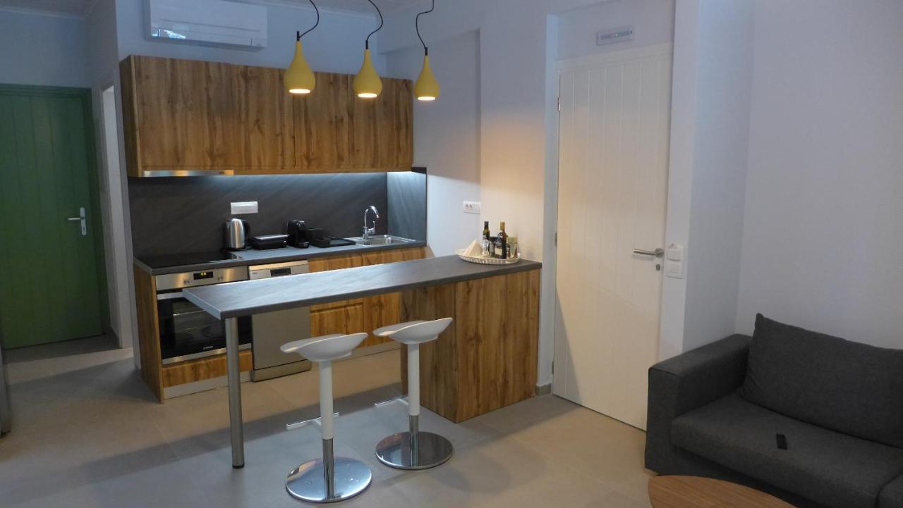 Caltabania Suites Áyios Nikítas Extérieur photo